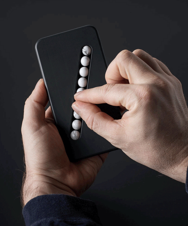 Healing your smartphone addiction with a "Substitute Phone"