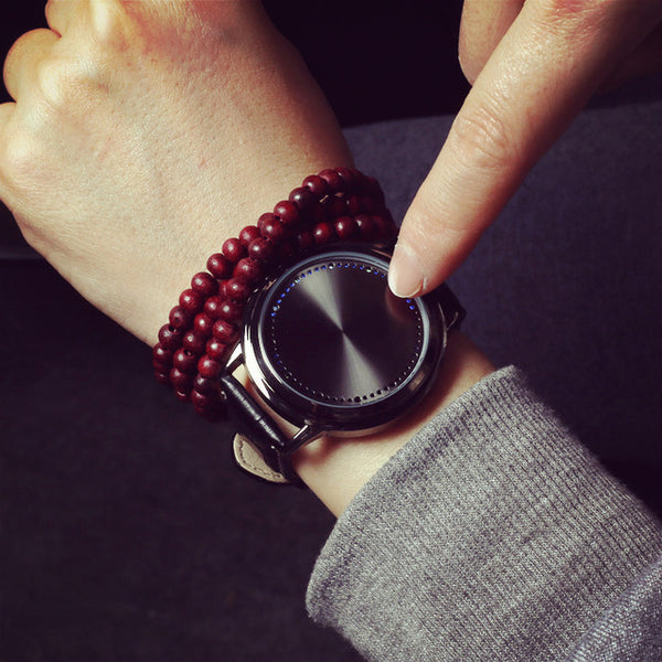 Elegant Unisex Watch with Leather Band